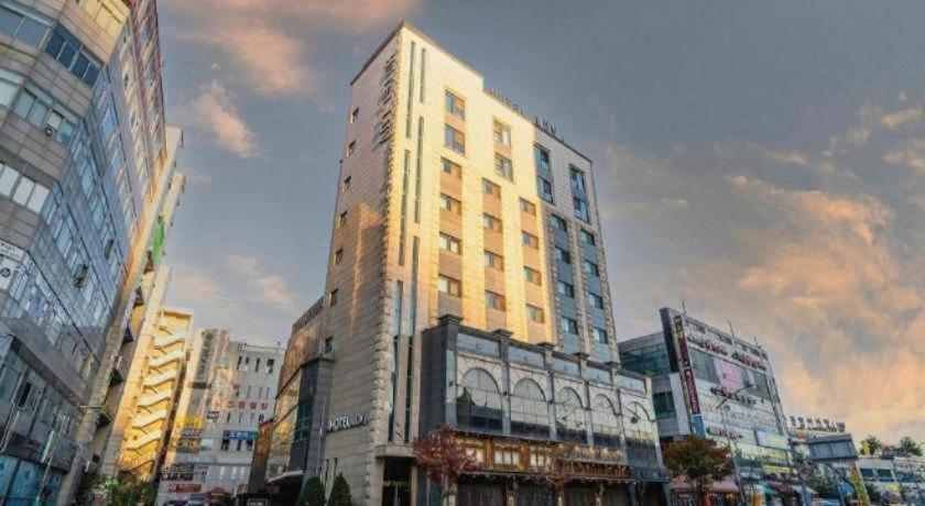 Business Design Hotel Luv Инчон Экстерьер фото